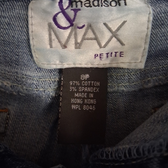 Classic Blue Women's Jeans - Picture 5 of 8